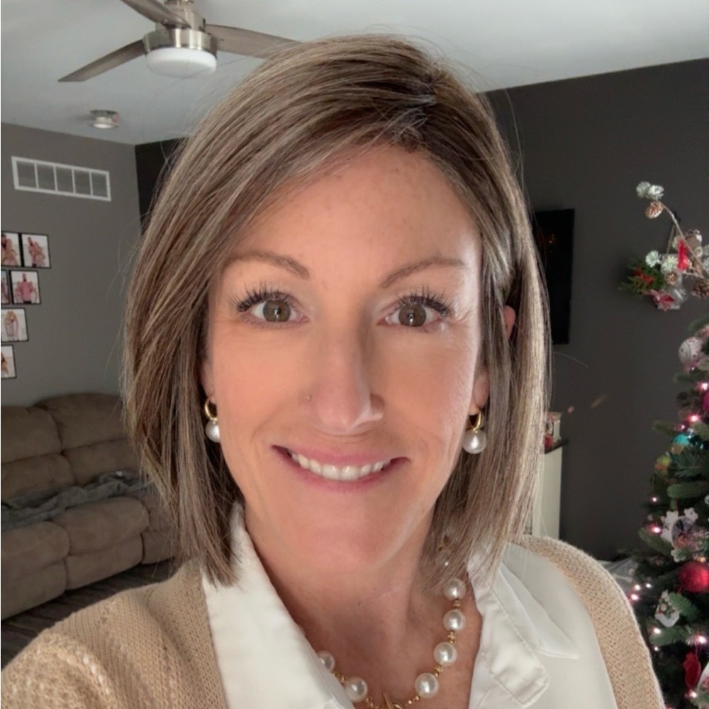 Meet your Posher, Jennifer